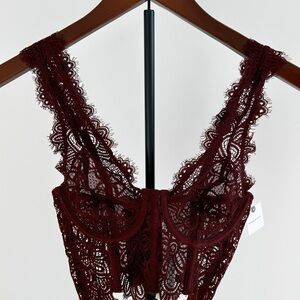 Elegant Lace Bralette in Burgundy